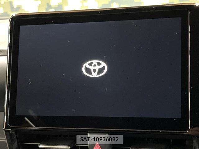 Toyota VOXY 2024-08 8647293-2