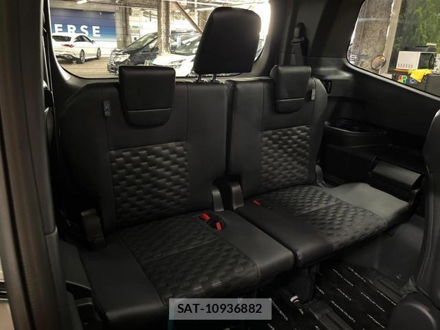 Toyota VOXY 2024-08 8647293-9