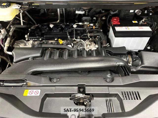 Toyota VOXY 2023-11 8647310-17
