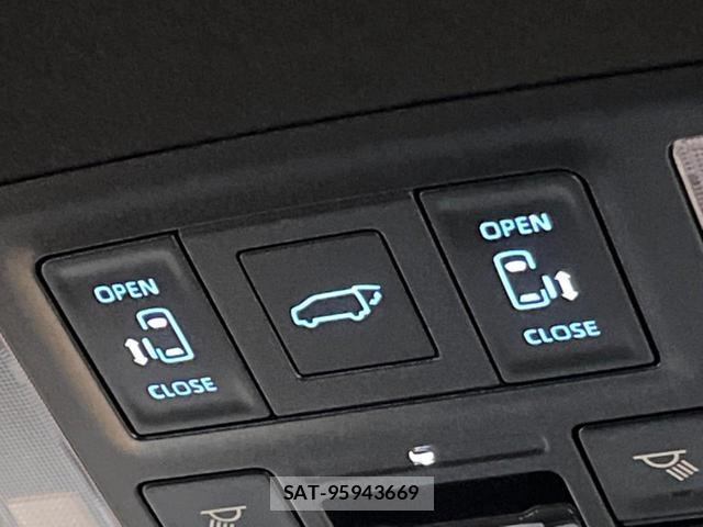 Toyota VOXY 2023-11 8647310-3