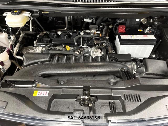 Toyota VOXY 2023-12 8647319-18
