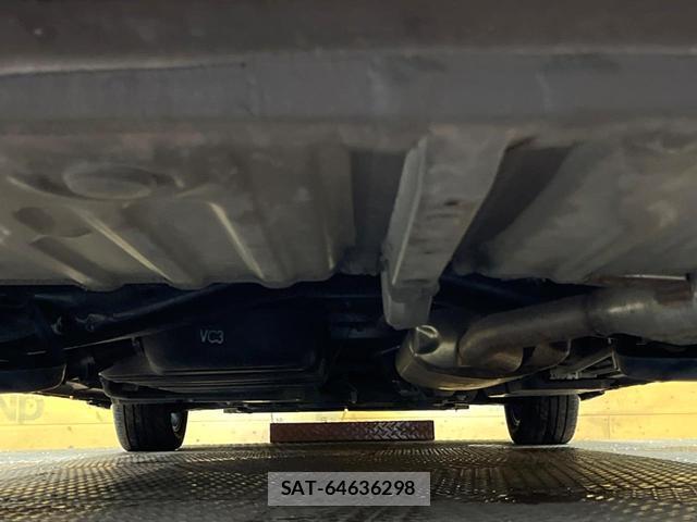 Toyota VOXY 2023-12 8647319-19