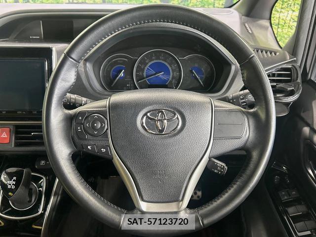 Toyota VOXY 2021-03 8647519-11