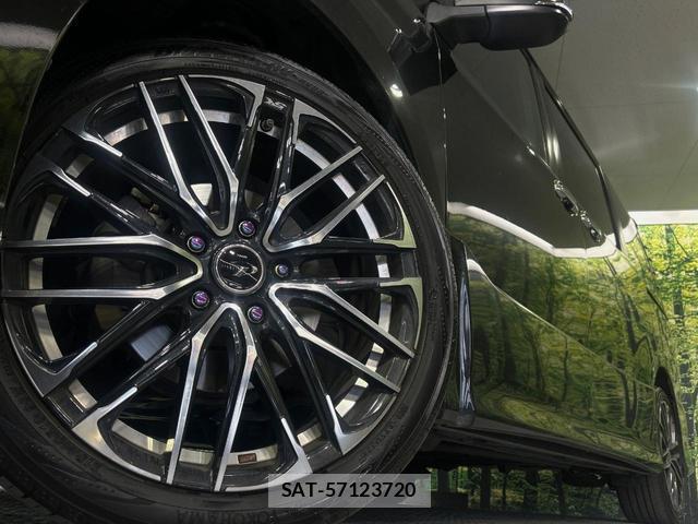 Toyota VOXY 2021-03 8647519-13