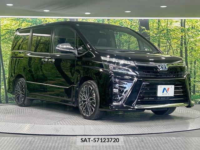 Toyota VOXY 2021-03 8647519-16