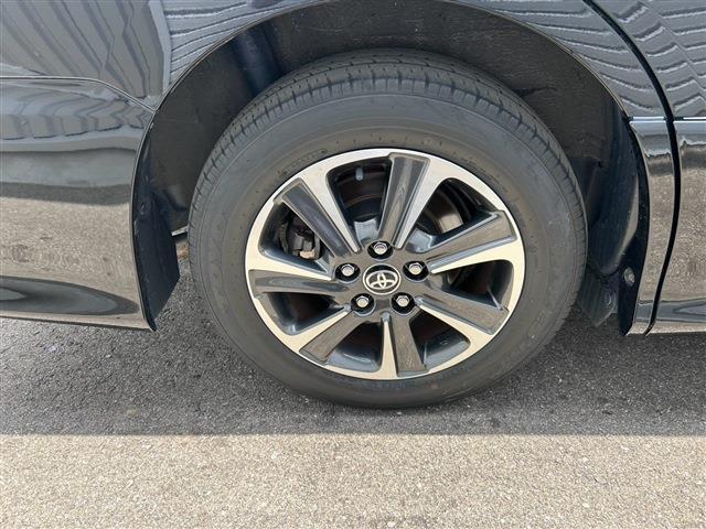 Toyota VOXY 2020-12 8647631-10
