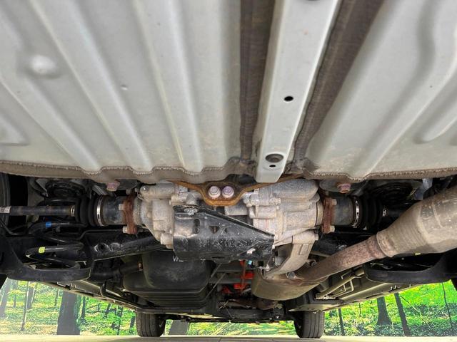 Toyota VOXY 2025-09 8647635-18