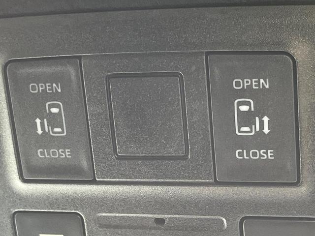 Toyota VOXY 2025-09 8647635-2