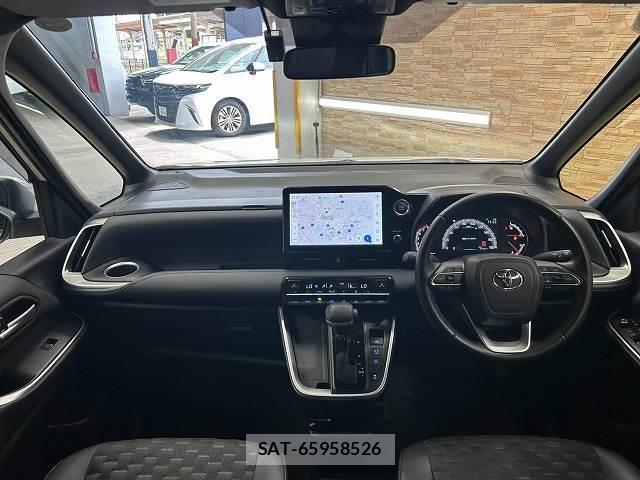 Toyota VOXY 2023-07 8647650-1