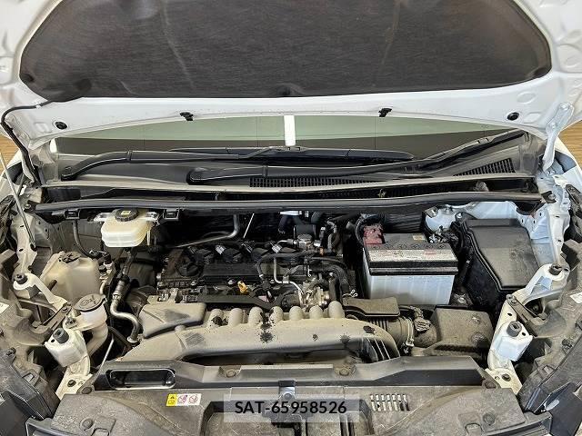 Toyota VOXY 2023-07 8647650-13