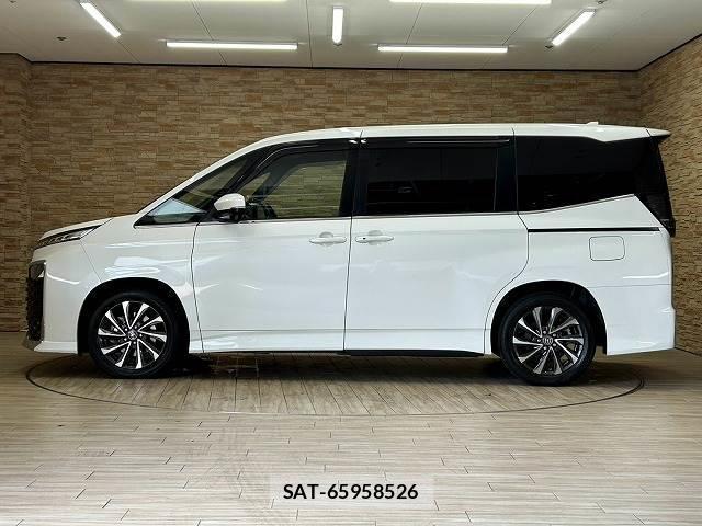 Toyota VOXY 2023-07 8647650-16