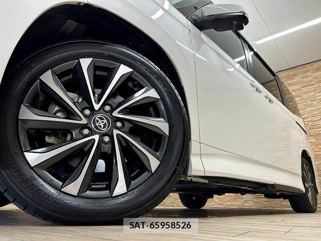 Toyota VOXY 2023-07 8647650-18