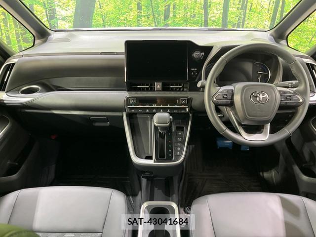 Toyota VOXY 2026-01 8647670-1
