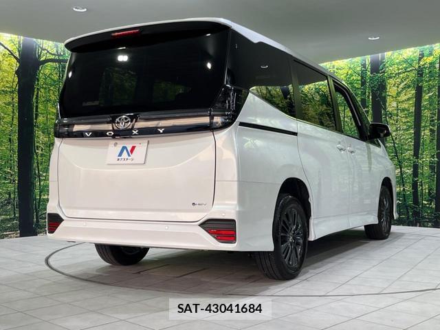 Toyota VOXY 2026-01 8647670-17