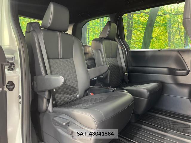 Toyota VOXY 2026-01 8647670-8