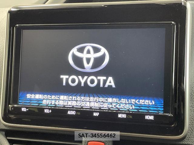 Toyota VOXY 2019-05 8647994-2