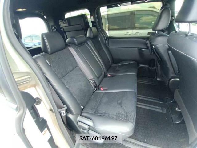 Toyota VOXY 2021-08 8648031-6