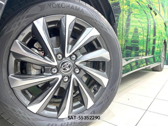 Toyota VOXY 2024-10 8648132-14