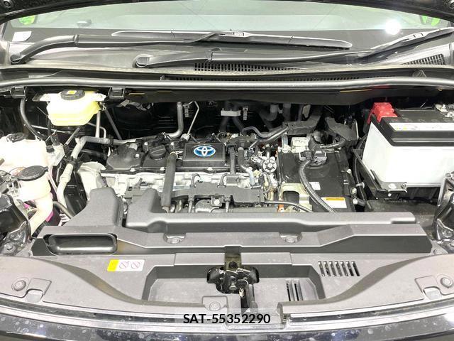 Toyota VOXY 2024-10 8648132-18
