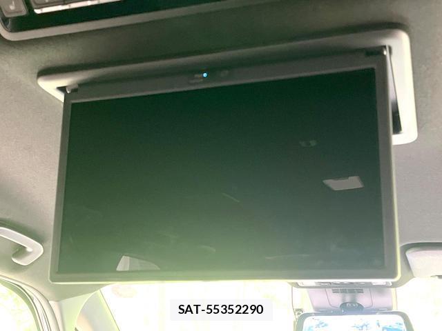 Toyota VOXY 2024-10 8648132-2