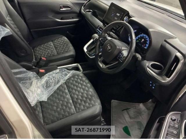 Toyota VOXY 2023-03 8648231-4