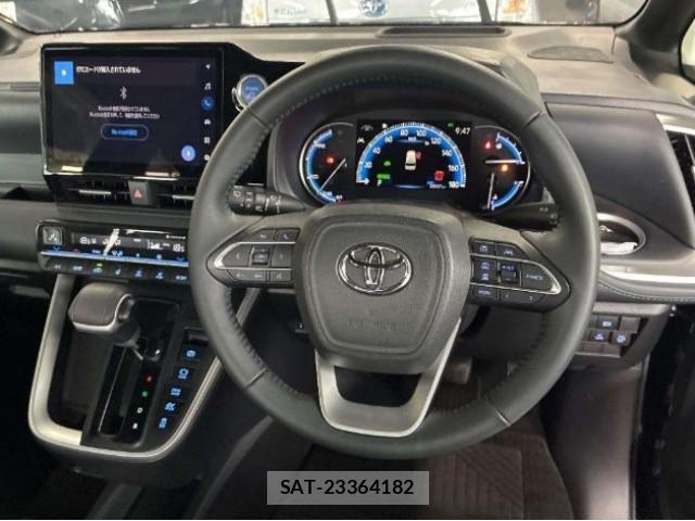 Toyota VOXY 2023-06 8648235-7