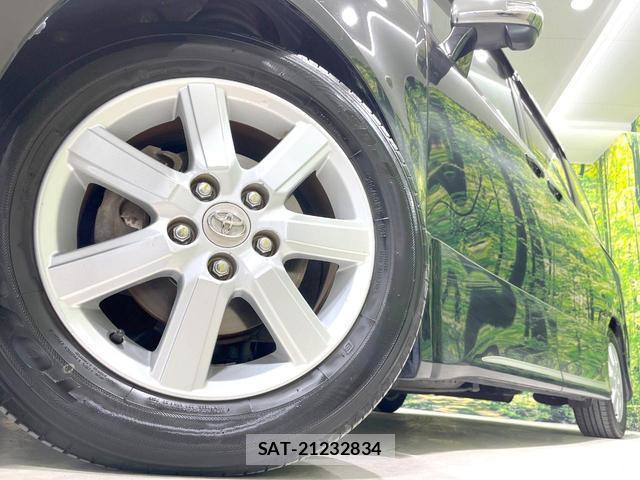 Toyota VOXY 2012-02 8648268-13