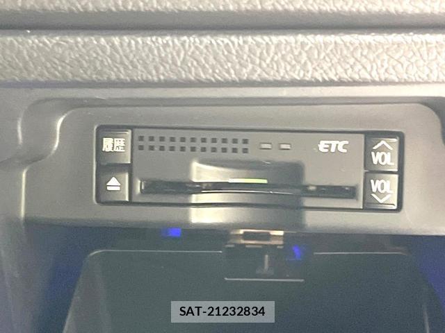 Toyota VOXY 2012-02 8648268-6