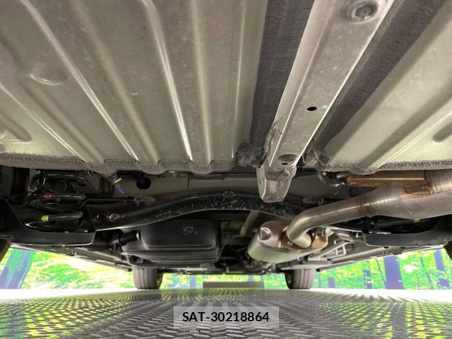 Toyota VOXY 2023-04 8648279-19