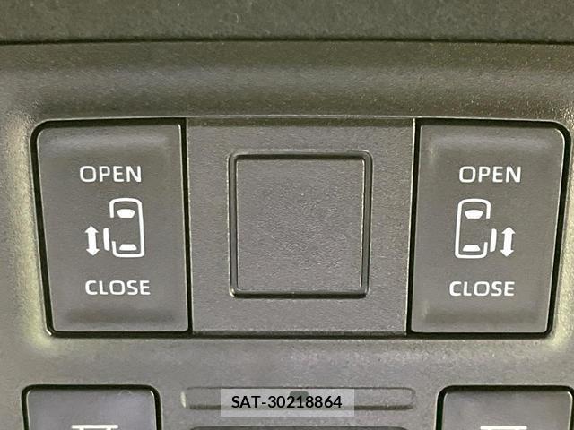 Toyota VOXY 2023-04 8648279-5