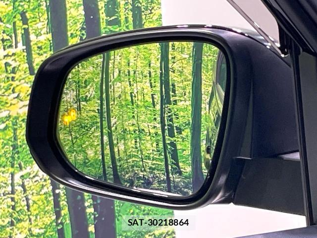 Toyota VOXY 2023-04 8648279-7