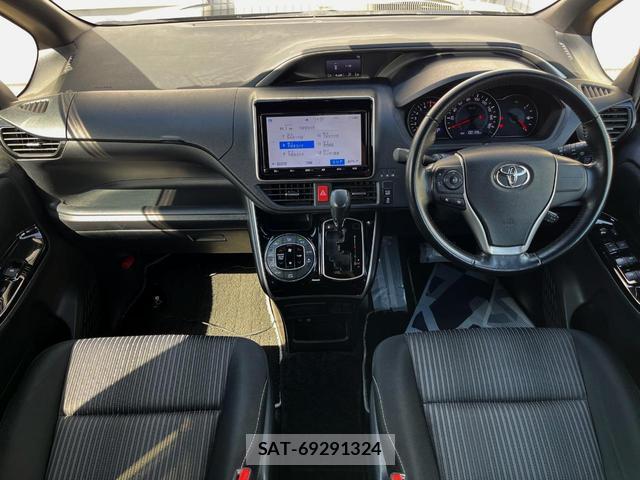 Toyota VOXY 2019-09 8648305-1