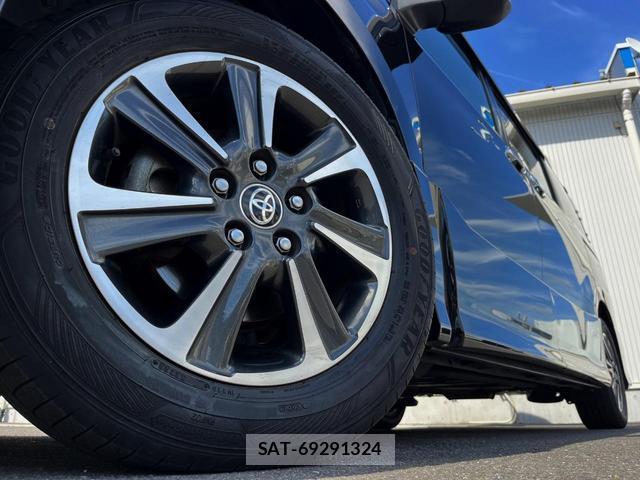Toyota VOXY 2019-09 8648305-13