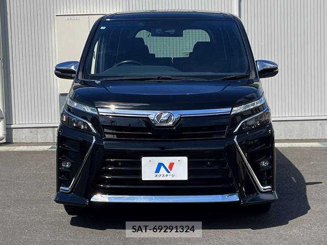 Toyota VOXY 2019-09 8648305-14