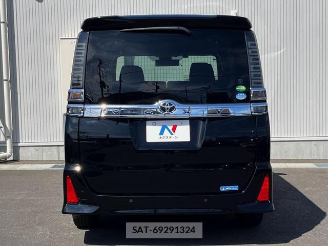 Toyota VOXY 2019-09 8648305-15
