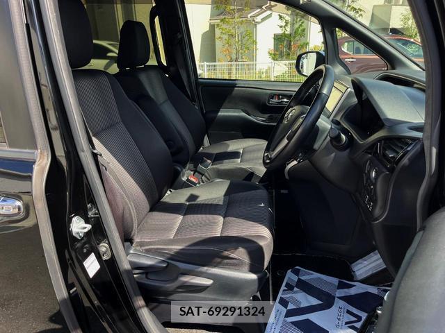 Toyota VOXY 2019-09 8648305-7