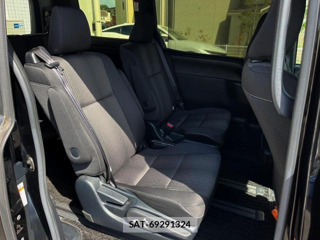 Toyota VOXY 2019-09 8648305-8