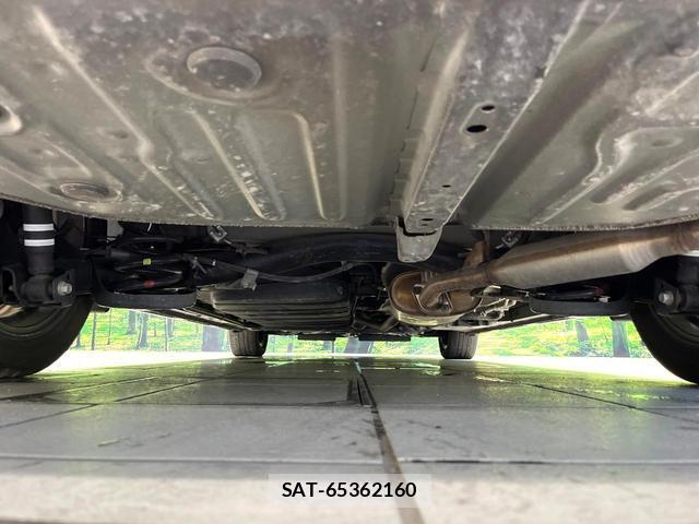 Toyota VOXY 2021-12 8648356-19