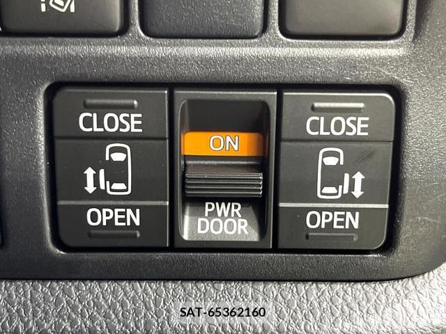 Toyota VOXY 2021-12 8648356-4