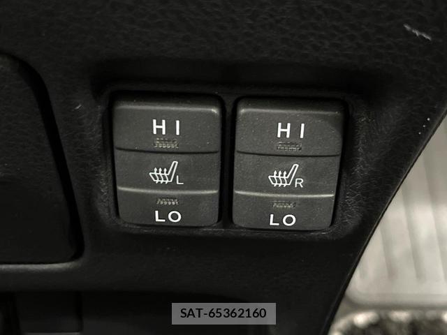 Toyota VOXY 2021-12 8648356-6