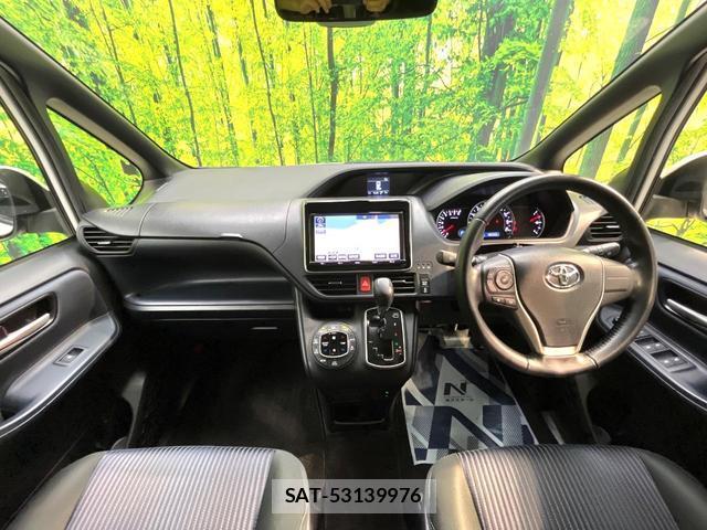 Toyota VOXY 2016-09 8648576-1