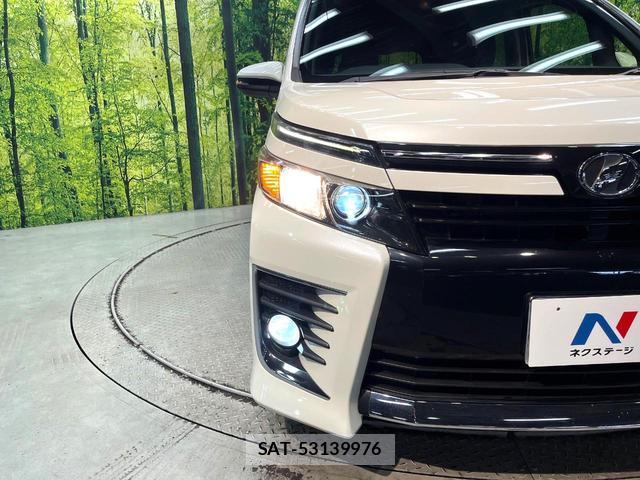 Toyota VOXY 2016-09 8648576-12