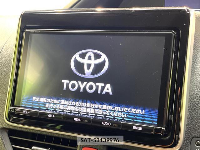 Toyota VOXY 2016-09 8648576-3