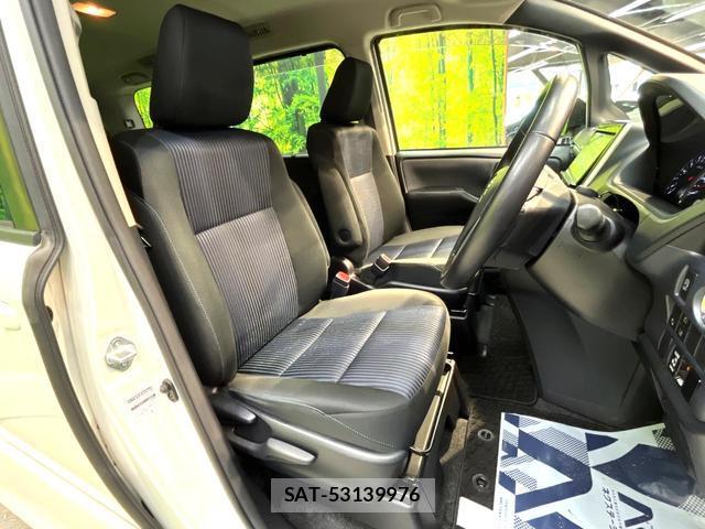 Toyota VOXY 2016-09 8648576-7