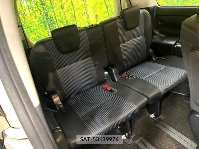 Toyota VOXY 2016-09 8648576-9