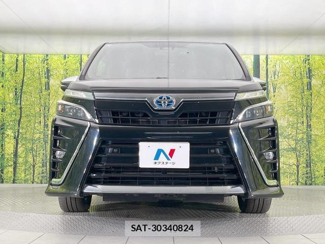Toyota VOXY 2021-03 8648751-14