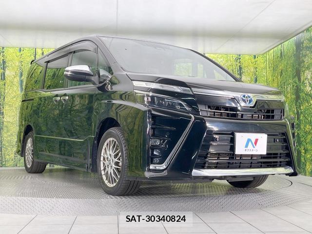 Toyota VOXY 2021-03 8648751-16