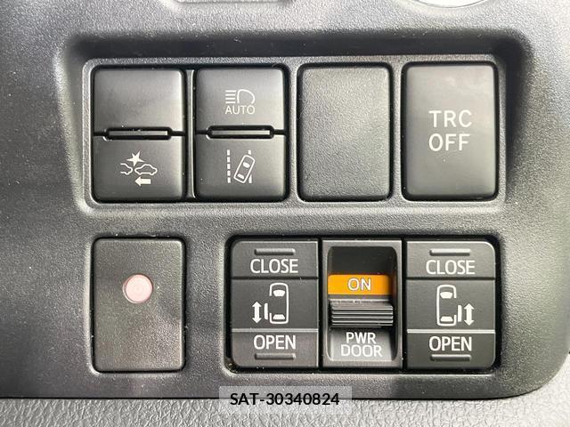 Toyota VOXY 2021-03 8648751-5