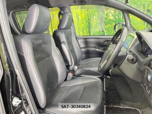 Toyota VOXY 2021-03 8648751-7