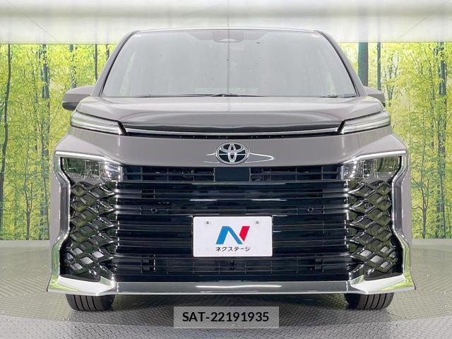 Toyota VOXY 2026-05 8648771-14